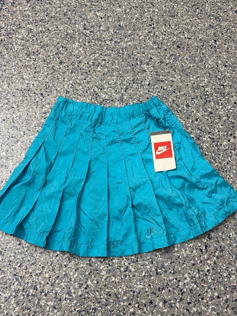 90s Nike deadstock skirt